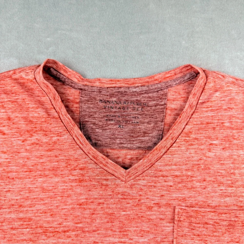 Banana Republic Vintage Tee Men's XL Orange Heathered Linen Blend V-Neck Pocket